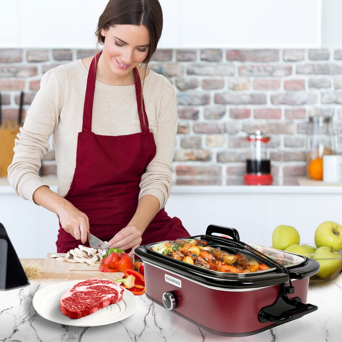 4-Quart Slow Cooker with Casserole Manual Warm Setting - Perfect Kitchen Small Appliance for Family Dinners, Dishwasher Safe Crock, Red