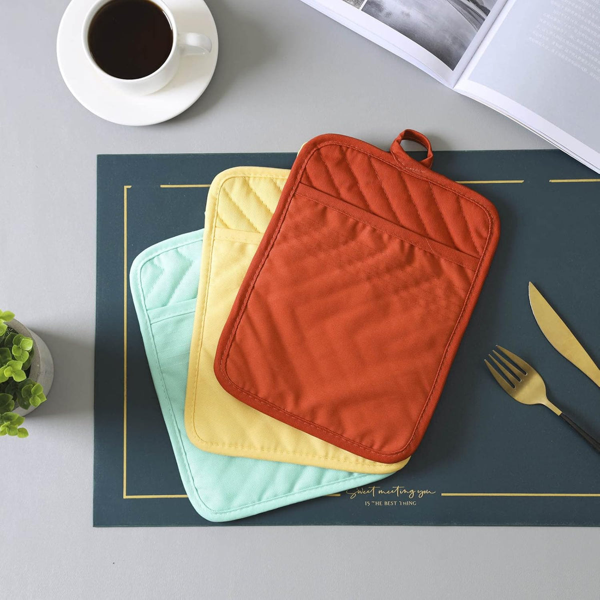 Anyi Pot Holders and Oven Mitts 7" X 9" Heat Resistant Cotton Pocket Pot Holder Set Feature of Non Slip Kitchen Hot Pad Oven Mitts, 3-Pack (Aspen Gold)