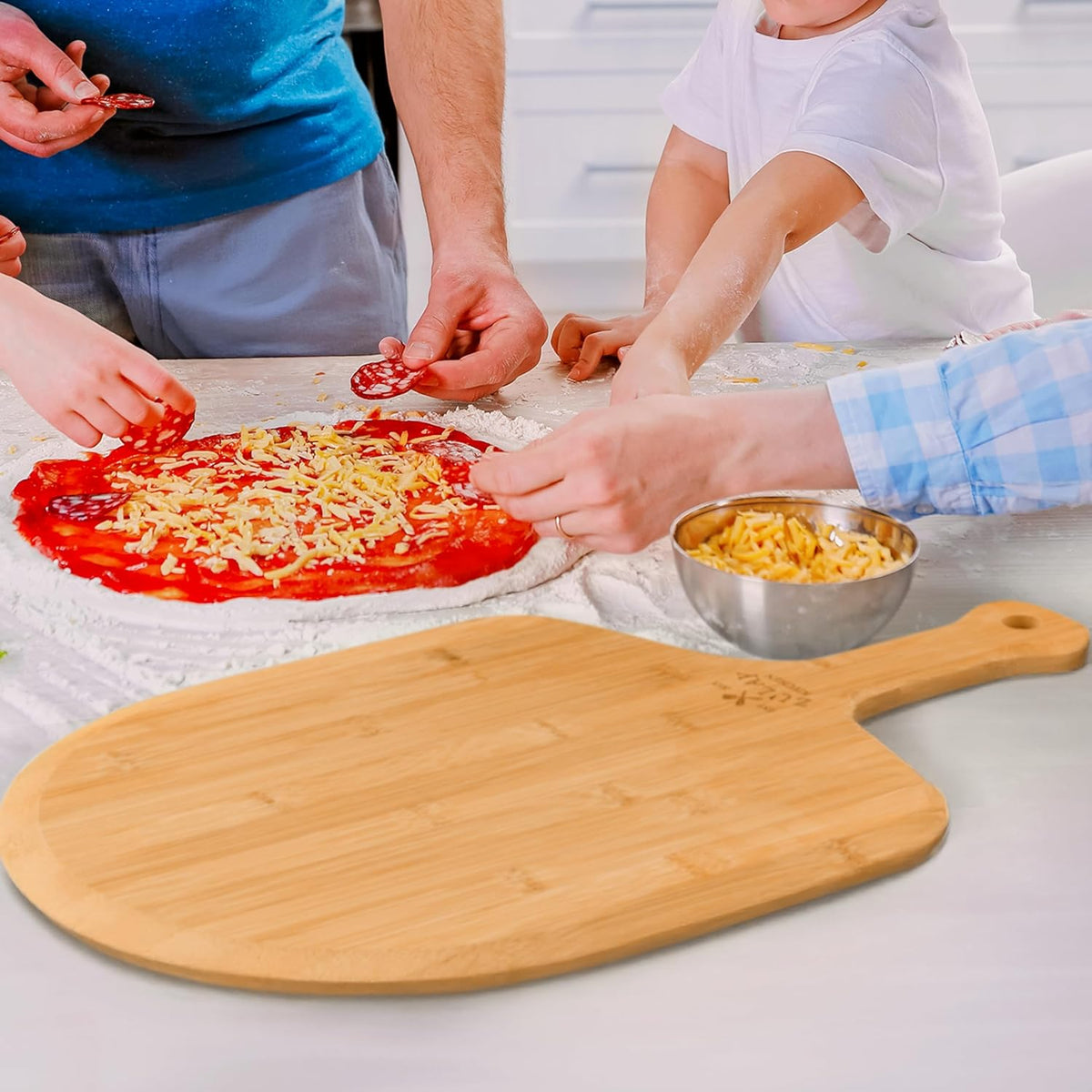 Zulay Kitchen Bamboo Pizza Peel – Large 15” Wooden Pizza Paddle with Long Handle – Easy-Glide Beveled Edge for Baking, Transferring & Serving – Durable Pizza Board for Oven, Stone & Grill