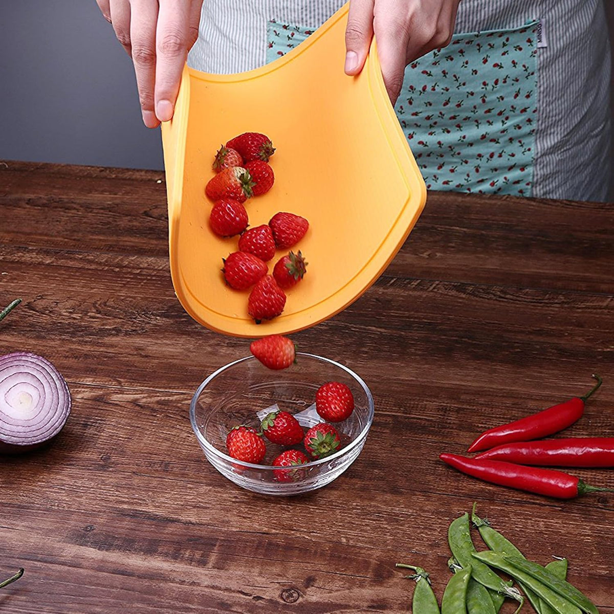 Thick Cutting Boards for Kitchen Silicone Chopping Board Set of 2 Mid 12.6'' x 9.1”,Mini 9.1”x7.1” Non-slip Deep Drip Juice Groove Easy Grip Handle,Dishwasher Safe-Yellow