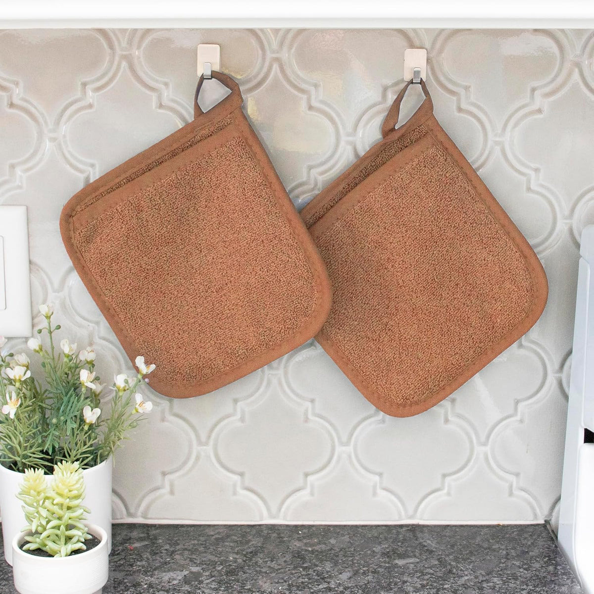 RITZ Terry Pocket Mitt & Hot Pad: Unparalleled Heat Resistant, Durable 100% Cotton,Ergonomically Designed for Optimal Grip, Easy-Care Machine Washable 2-Pack, Copper