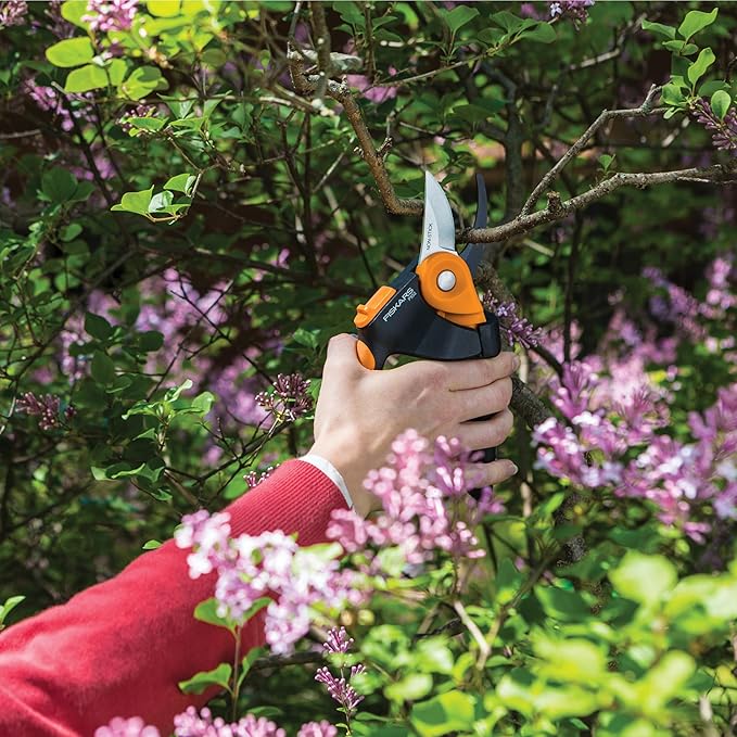 Fiskars PowerGear2 Softgrip Pruner for Branches, Optimizes Cutting Power and Leverage, Rust-Resistant Low-Friction Blade Coating for Smooth Cuts, Yard & Garden Tools