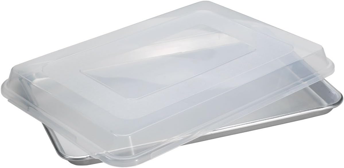 Nordic Ware Naturals Quarter Sheet with Lid