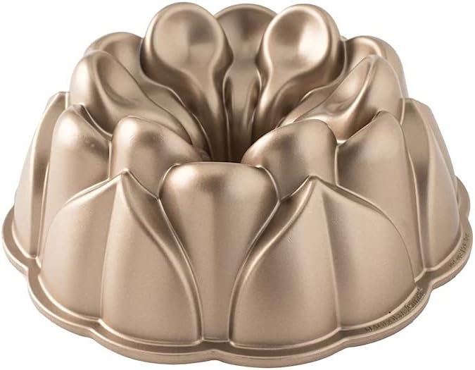 Nordic Ware Magnolia Bundt, 10 Cup, Toffee