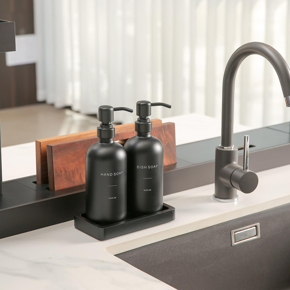 Matte Black Soap Dispenser Set, Kitchen Soap Dispenser Set with Black Stainless Steel Pump, Perfect for Kitchen Decor and Accessories. (Black)