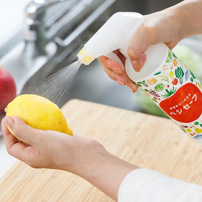 "Veggie Safe" Food Cleaning Solution Spray (400ml / 13.5 fl oz), 1 BottlePerfect for Removing Pesticides from Vegetables, Neutralizing Odors from Seafood, Washing Rice, and Wiping Kitchen Surfaces