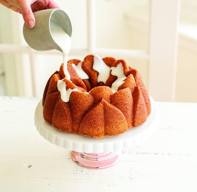 Nordic Ware Magnolia Bundt, 10 Cup, Toffee