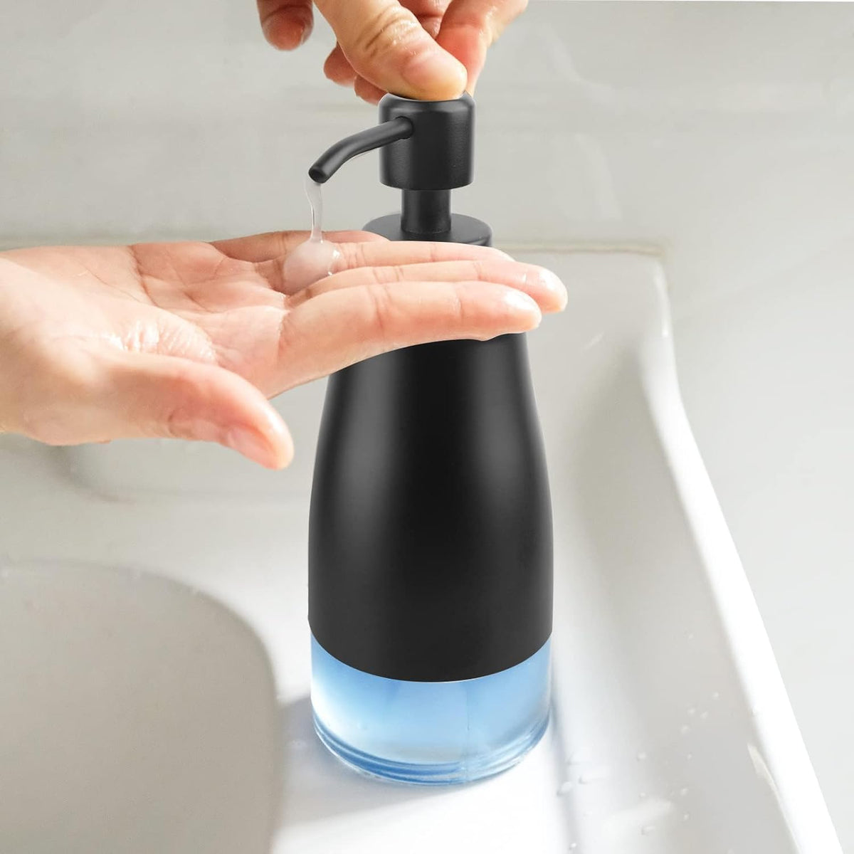 Soap Dispenser with Non-Slip Silicone Pad, 2 Pack Kitchen Dish Refillable Liquid Dispensers, Matte Black Hand Soap Dispenser for Bathroom, Stainless Steel Case Glass Liner Hand Pump Dispensers