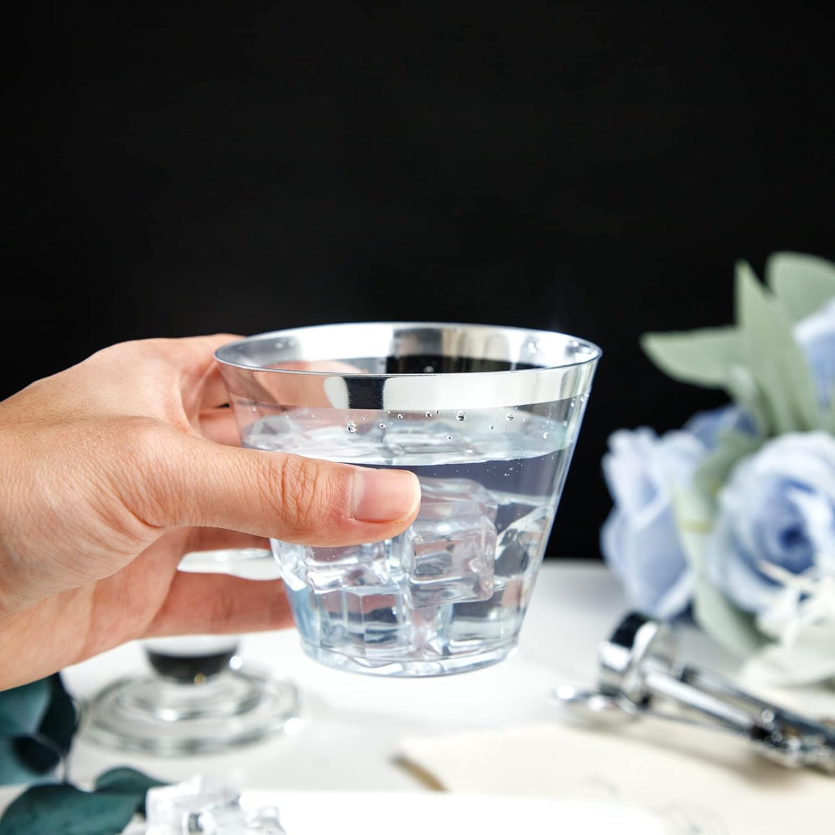 I00000 200pcs Silver Disposable Plastic Cups - 9 oz Clear Plastic Old Fashioned Tumblers - Fancy Wedding & Party Cups - Elegant Silver Wine & Cocktail Glasses