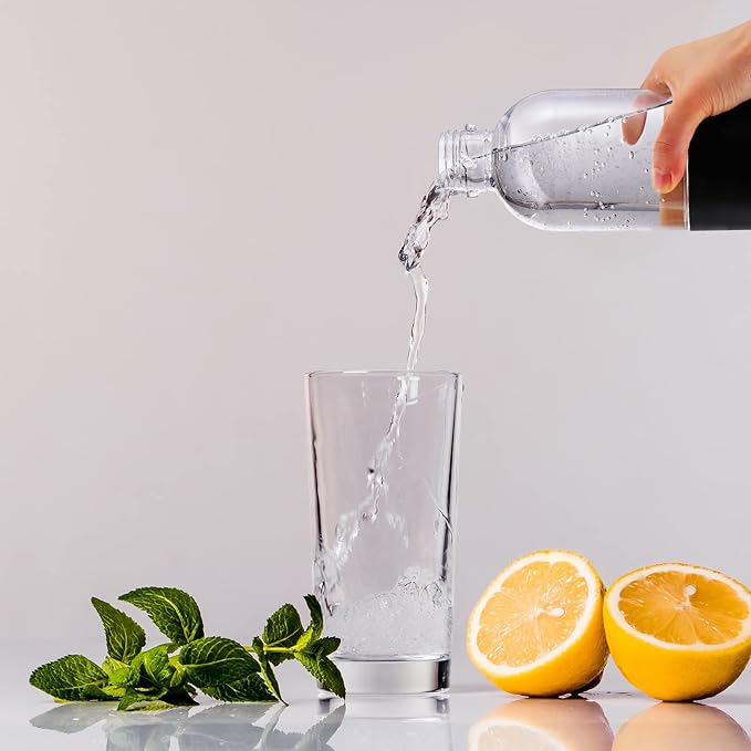 meekoo 4 Pcs Soda Carbonating Bottles Clear Plastic Soda Maker Bottle Compatible with Isoda Drinkmate Maker for Kitchen Home Party Carbonated Drinks Beverages(0.5 Liter)