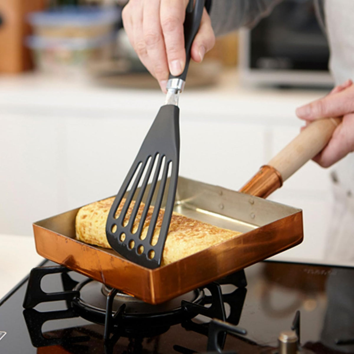 Seki Japan Right Handed Nylon Spatula Wide Thin Slotted Turner Kitchen Utensils
