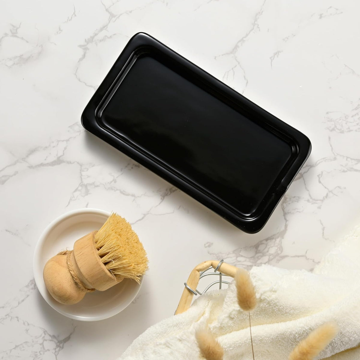 Glass Kitchen Soap Dispenser Set with Ceramic Tray,16.9 floz Hand and Dish Soap Dispenser for Kitchen and Bathroom Decor,Amber Kitchen Accessories(Amber Bottles + Black Pumps)