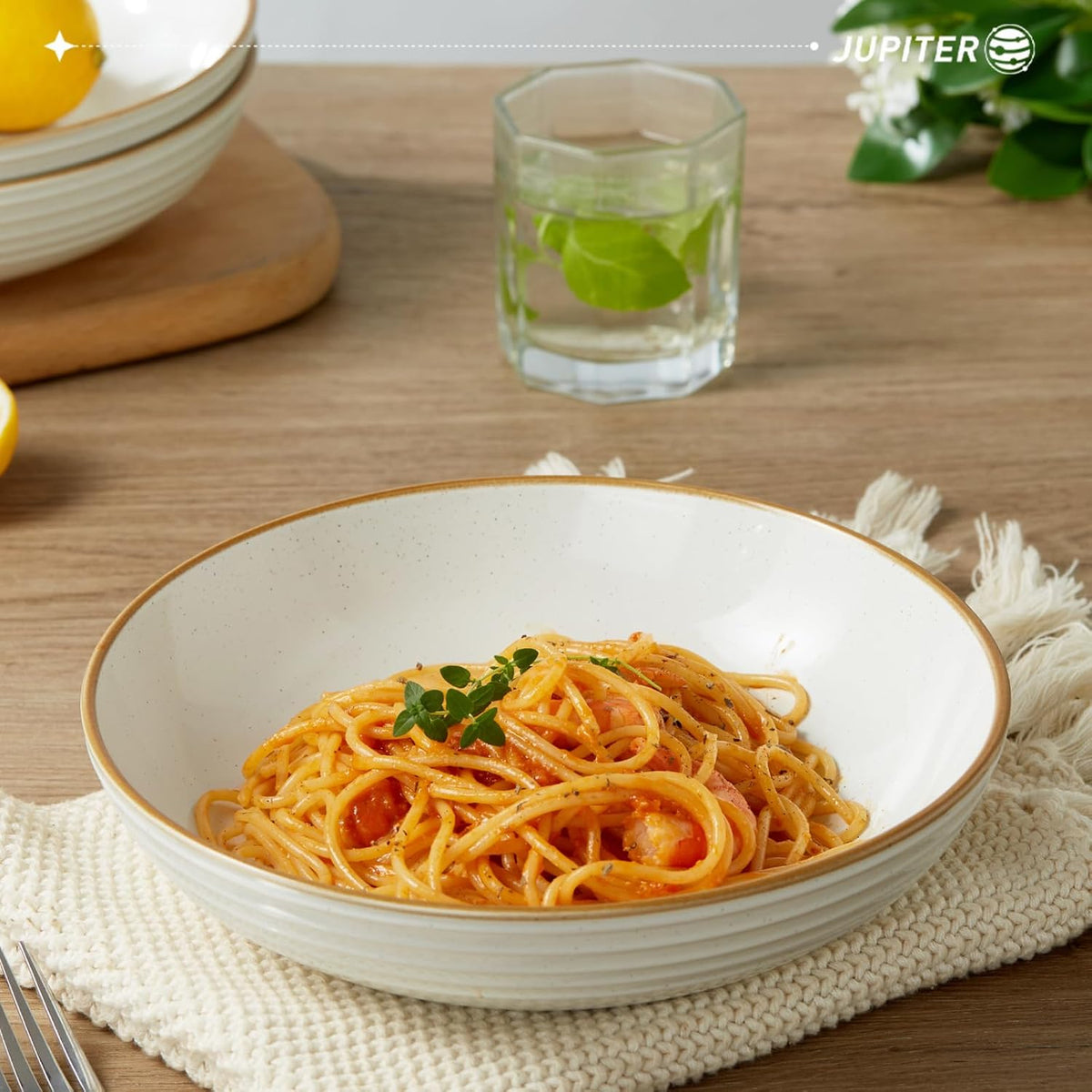famiware Jupiter Pasta Bowls, 30 OZ Large Salad Bowls Set of 4, Microwave and Dishwasher Safe, Sturdy and Stackable, Serving Bowls for Kitchen, White