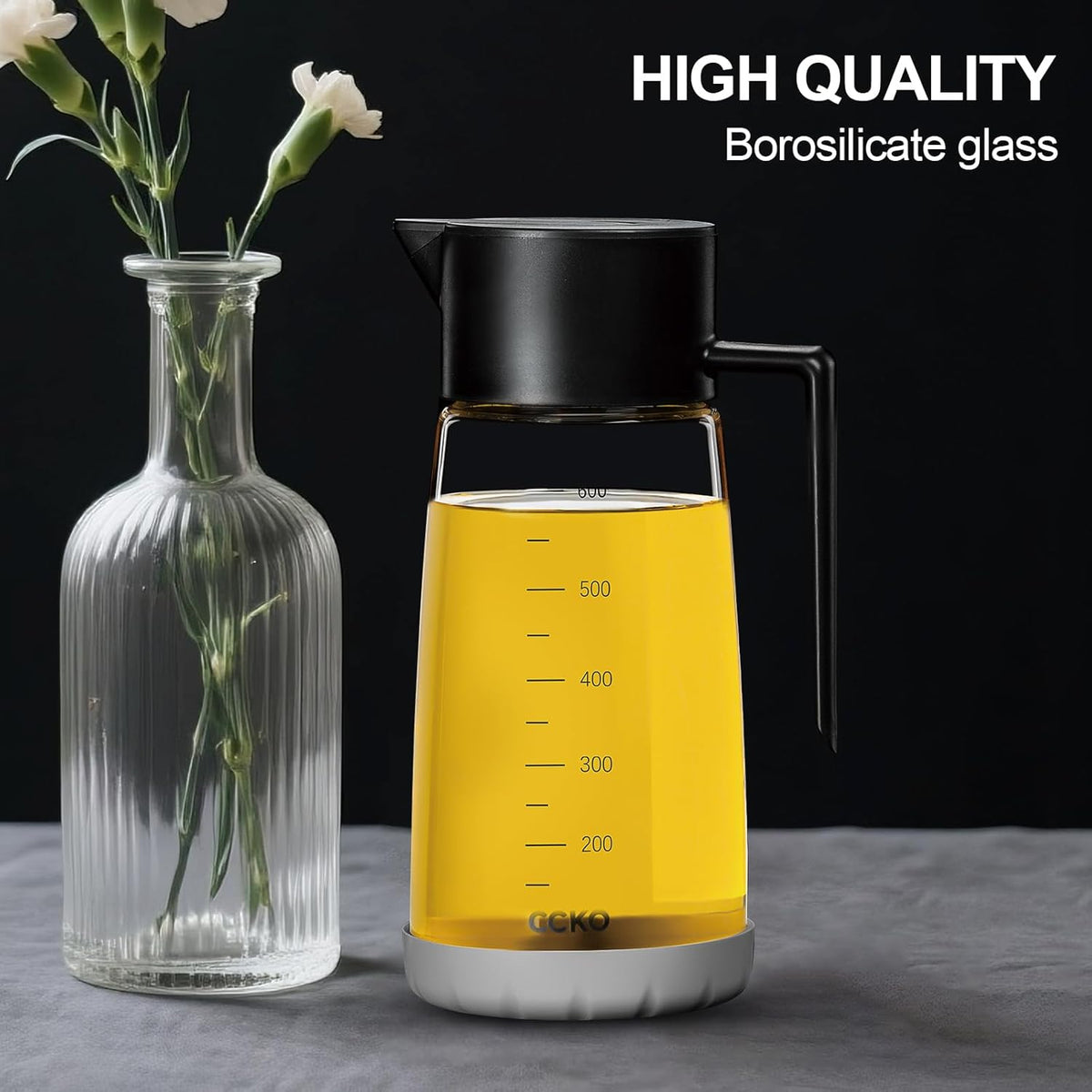 Olive Oil Dispenser Bottle for Kitchen with Leakproof and Dust Cover, Auto-Open & Close Glass Olive Oil Bottle with Non-Slip Bottom 600ml Cooking Oil and Vinegar Cruet Dispenser (Off-White)