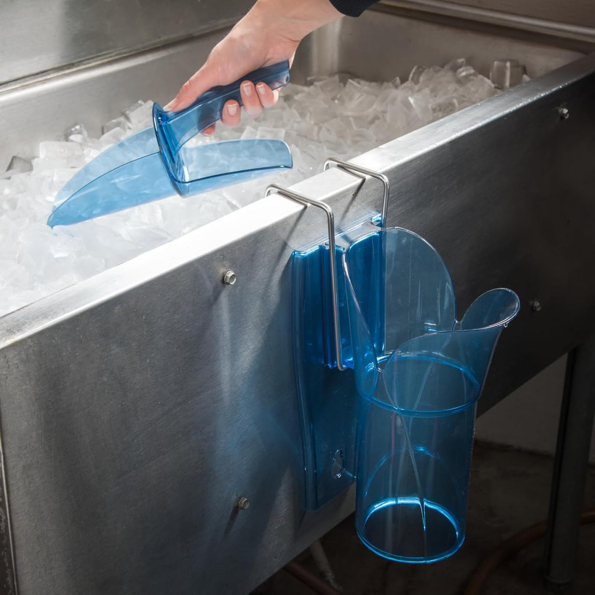 Carlisle FoodService Products SI5000 Polycarbonate Saf-T-Scoop and Guardian System, 6oz to 10oz, for Bar and Beverage Station, Blue