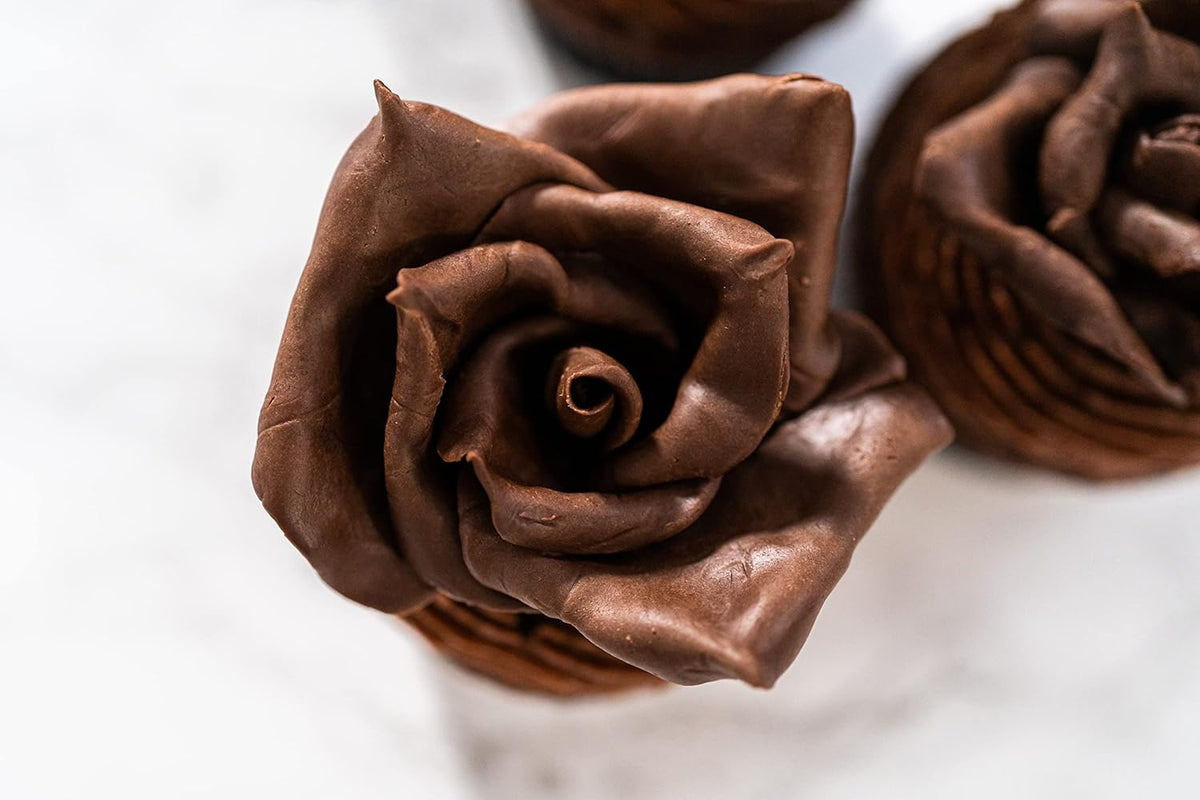 Bakerpan Deep Brown Modeling Chocolate - 1 Pound - Sculpt Cakes, Model Figurines, and Create Cake Toppers (Made in USA)