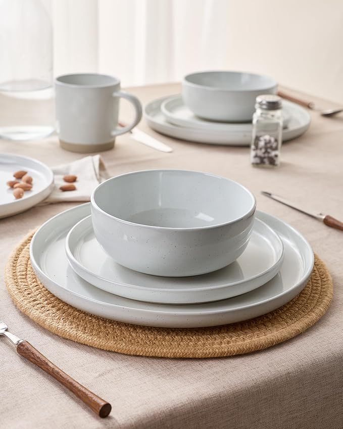 Famiware Milkyway Dinnerware Set with Mugs, Service for 4 (16pcs), Ribbed Stoneware Plates and Bowls Dishes Sets - Chip & Scratch Resistant, Microwave & Dishwasher Safe, Light Gray