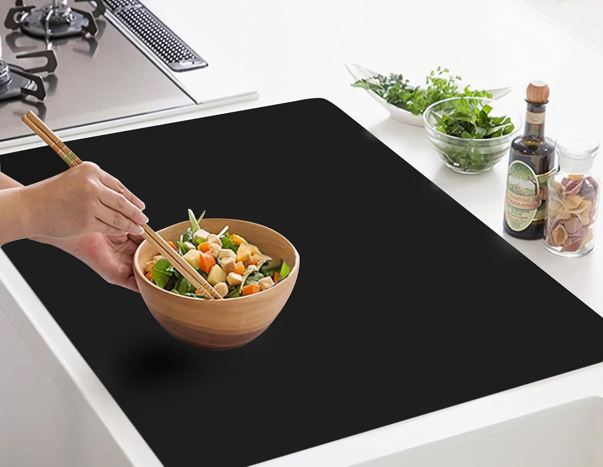Silicone Placemats, Food-Grade Non-Slip Waterproof, Dining, Stain Resistant, Countertop Protector, Kitchen Counter Mat, Heat Resistant, Baking mat Dishwasher Safe (25.6"×17.7"-1pack Thicken Black)