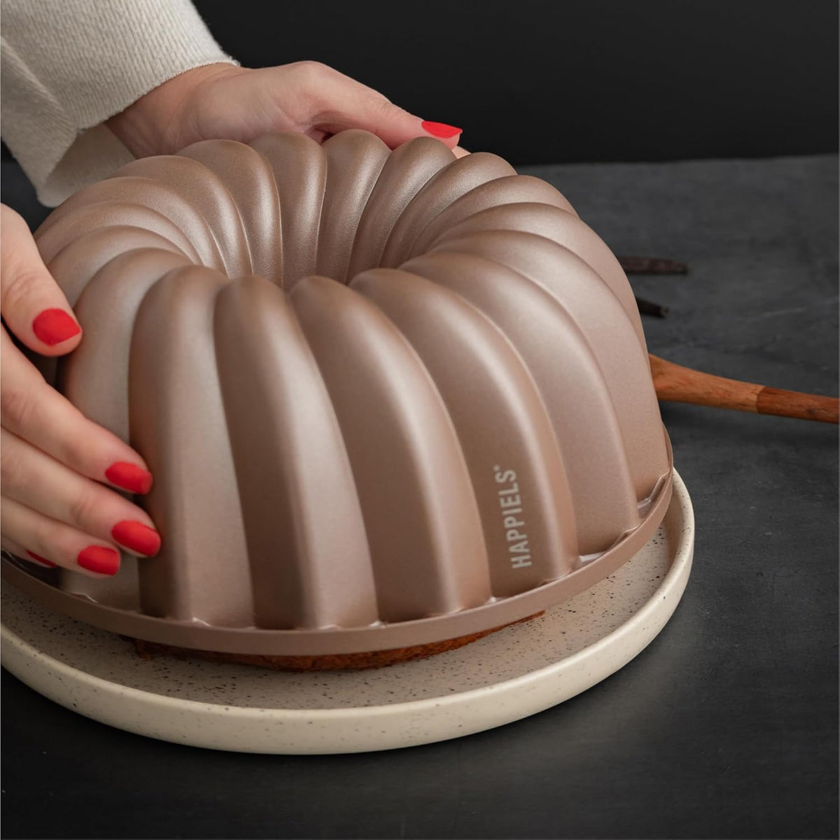 10 Cup Fluted Tube Cake Pan Nonstick, PFOA Free Fluted Cake Pan for Baking, Pound Cake Mold for Oven, Cake Molds And Cake Pans, Tube Mold, Pound Tin