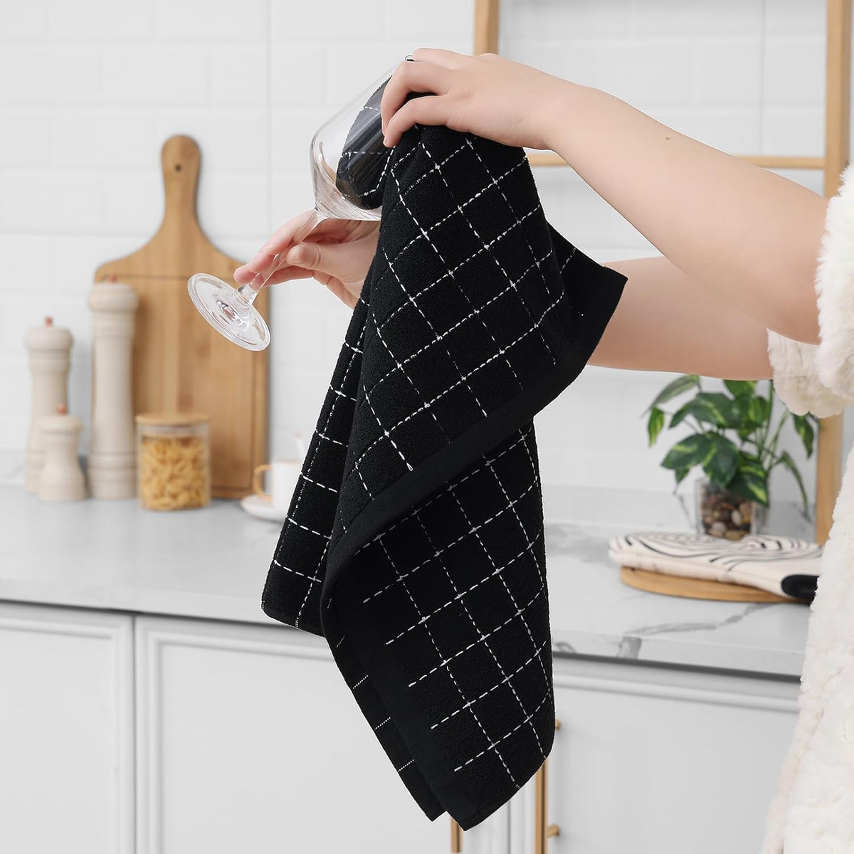 Homaxy 100% Cotton Terry Kitchen Towels(Black, 20 x 28 inches), Checkered Designed, Soft and Super Absorbent Dish Towels, Large 4 Pack