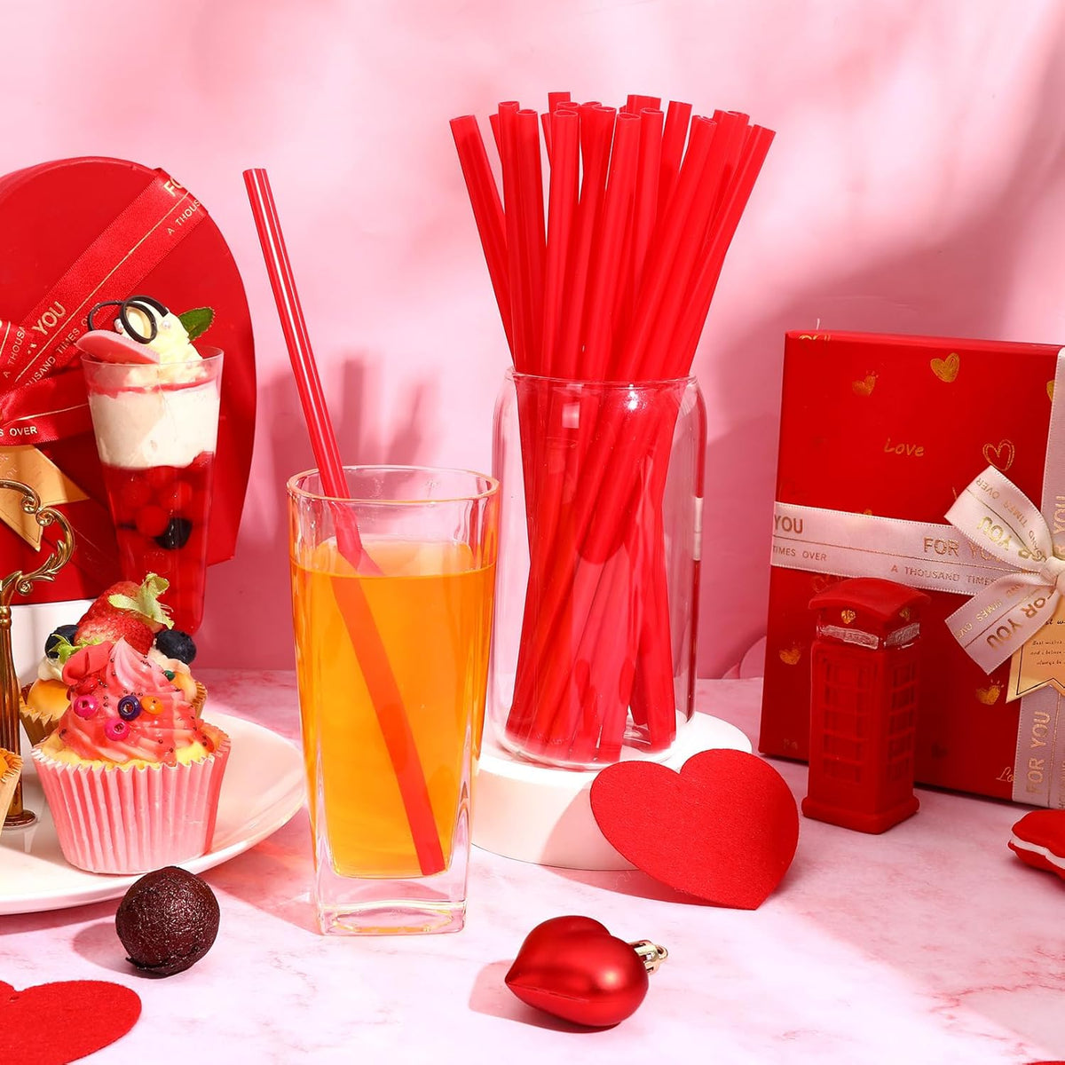 JANYUN 30 Pcs Red Heart Shaped Straws, Reusable Valentines Plastic Drinking Straw for Valentines Day Party Favors Birthday Bridal Shower Wedding Supplies