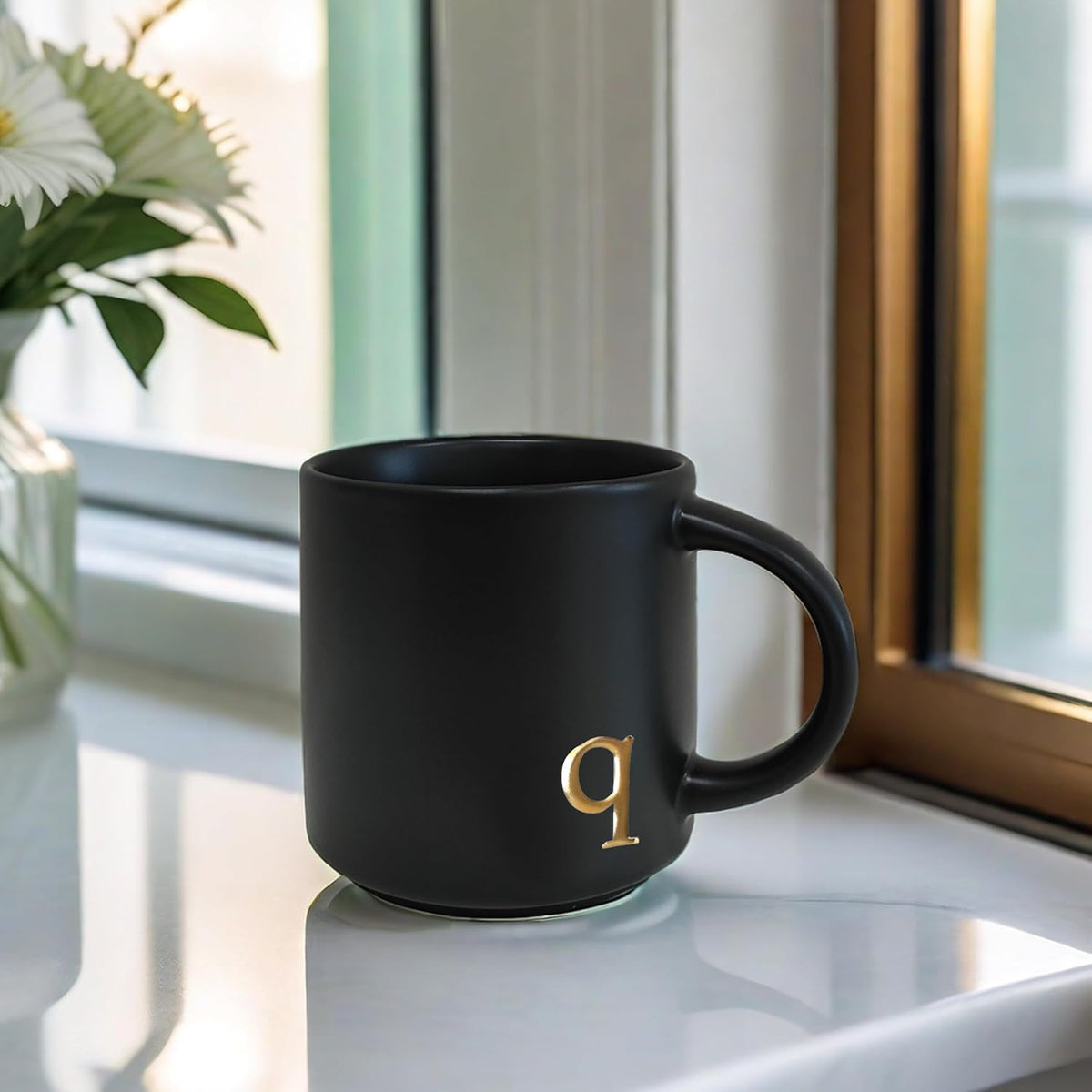 COLLECTIVE HOME - Black Monogram Ceramic Mugs, 15 oz Golden Initial Coffee Cups, Elegant Alphabet Tea Mugs, Personalized Halloween Mug with Gift Box, Perfect for Office and Home Décor (q)