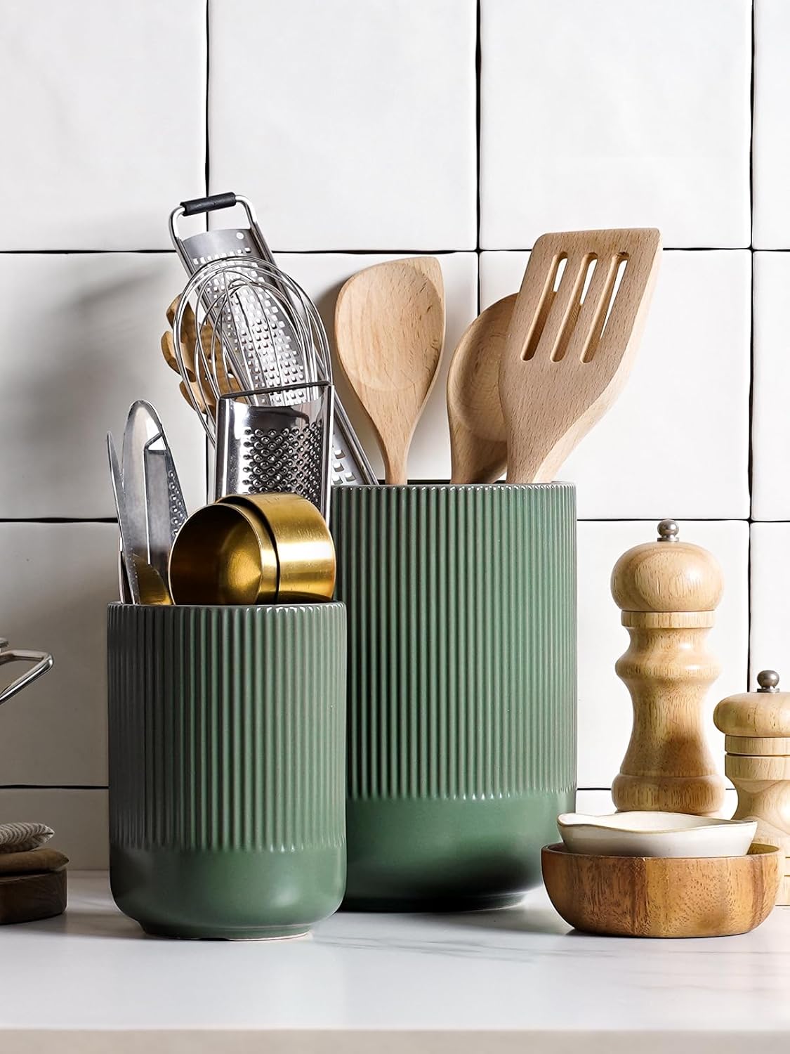 LE TAUCI Utensil Holder, 7.3"+5.4" Ceramic Kitchen Utensil Holder for Countertop, Large Cooking Utensil Crocks for Kitchen Counter, Morden Utensil Organizer for Spatula, Set of 2, Forest Green