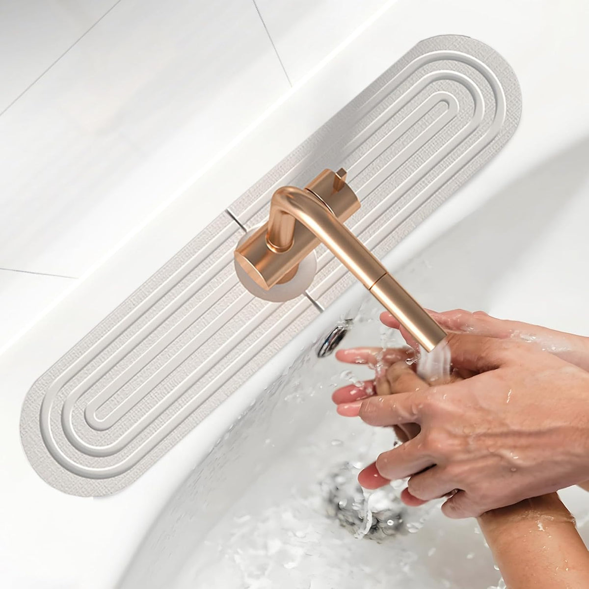 Faucet Mat for Kitchen Sink, Diatomite Super Absorbent Fast Drying Stone Sink Tray for Bathroom Kitchen Sink Splash Guard(Round White,23.6x3.9in)