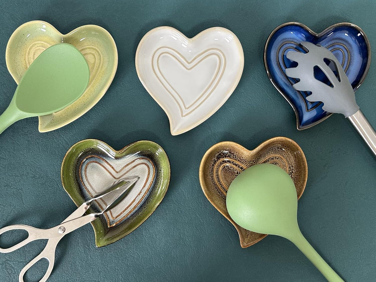 Ceramic Spoon Rest for Stove Top, Heart Cute Spoon Rest for Kitchen Counter, Cooking Spoon Holder for Kitchen Counter, Utensil Rest Spatula Rest Ladle Holder Tong Rest (Retro White)
