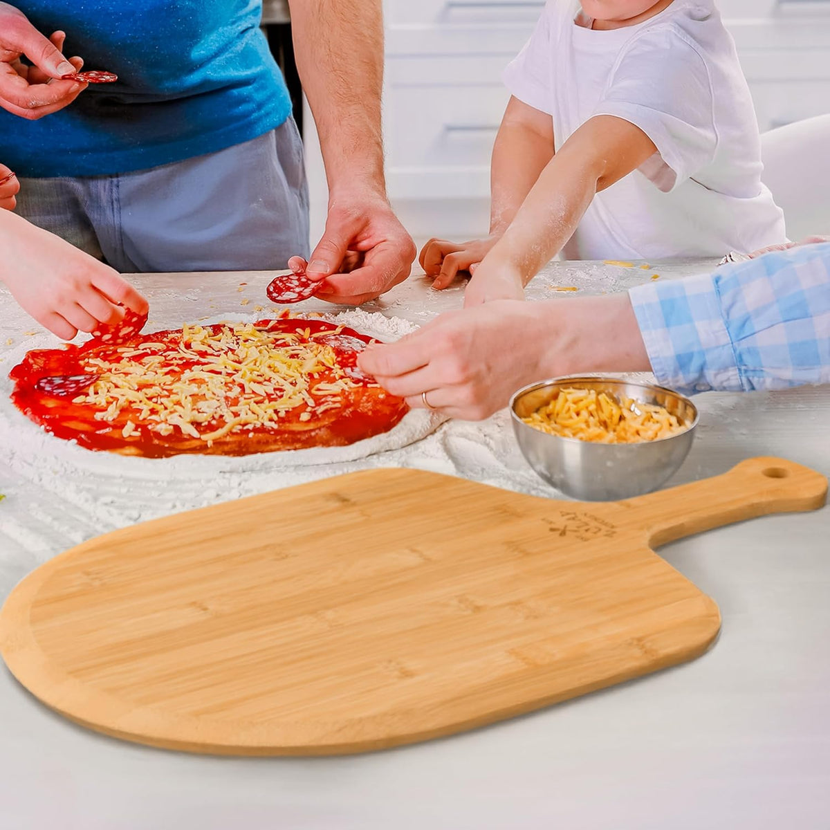 Zulay Kitchen Bamboo Pizza Peel – Medium 12” Wooden Pizza Paddle with Long Handle – Easy-Glide Beveled Edge for Baking, Transferring & Serving – Durable Pizza Board for Oven, Stone & Grill