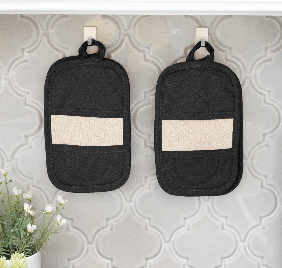 Ritz Premium Pot Holders & Heating Pads (4-Pack), 8.5" x 5.5", Heat Resistant, 100% Cotton Terry-Looped Pocket, for Kitchen and Barbeque, Black