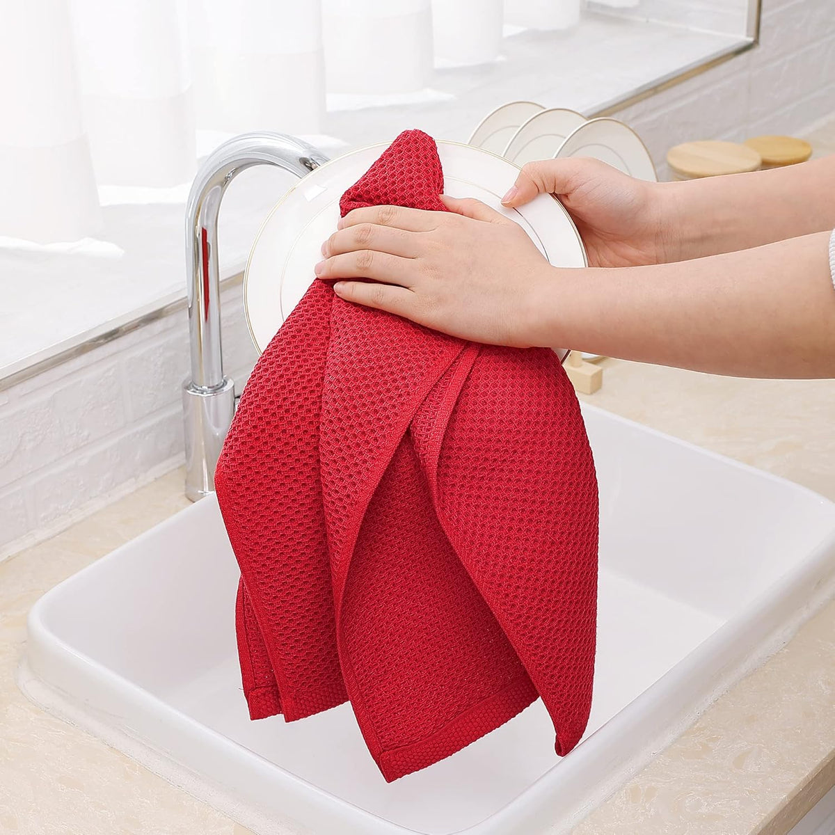 Homaxy 100% Cotton Waffle Weave Kitchen Dish Towels, Ultra Soft Absorbent Quick Drying Cleaning Towel, 13 x 28 Inches, 4-Pack, Red