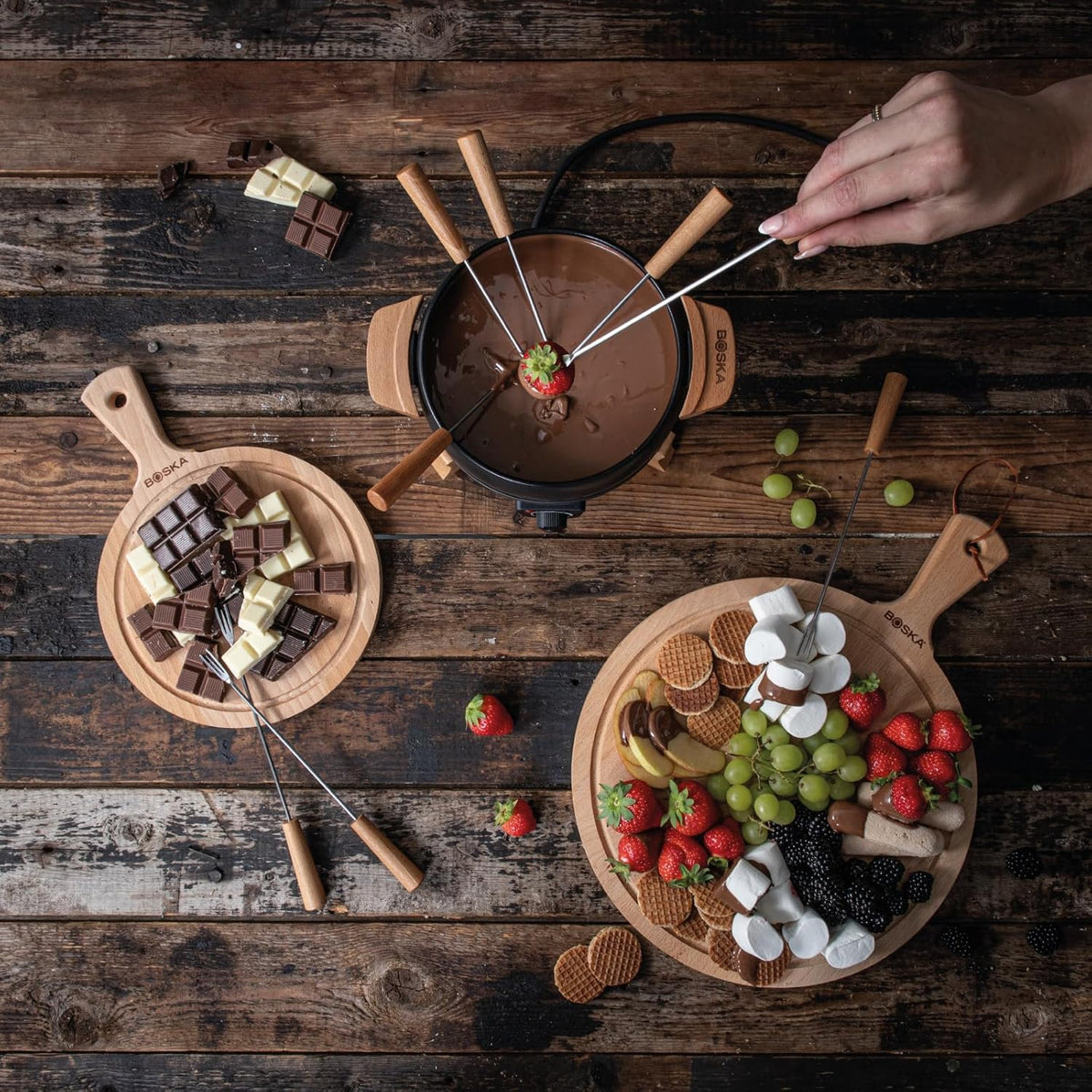 Boska Electric Fondue Set Party 2.3 L - Electric Fondue - For Cheese Fondue, Chocolate Fondue, Hotpot, Meat Fondue - Temperature Control - 2.3 Litres - Stainless Steel and Cast Iron - Fondue Device
