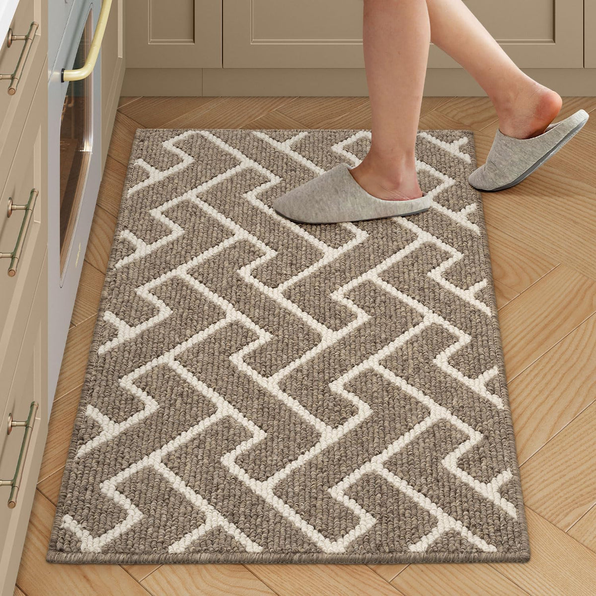 hicorfe Kitchen Rugs and Mats,Kitchen Mats for Floor,24"x35" Non Slip Runner Rug,Absorbent Resist Dirt Comfort Standing Mat Machine Washable for Entryway,Hallway,Front of Sink(Beige)