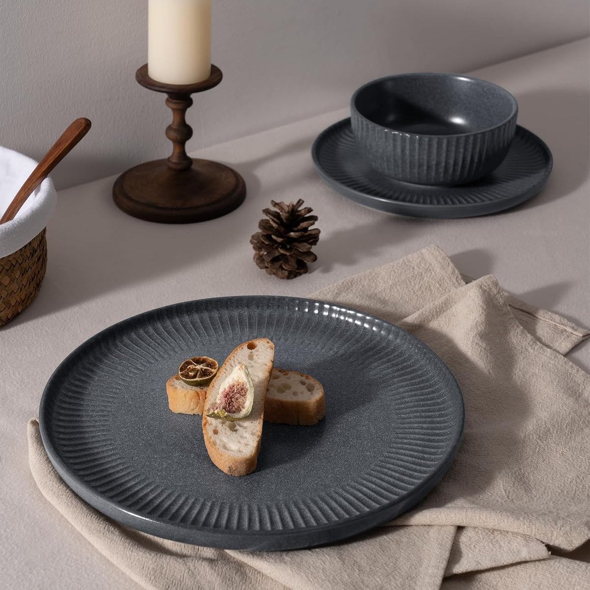 Famiware Starlight Dinnerware Sets, Plates and Bowls Dish Set of 4 (12 Pieces), Ribbed Textured Tableware - Dishwasher & Microwave Safe, Chip Resistant, Reactive Glaze, Matte Midnight Grey