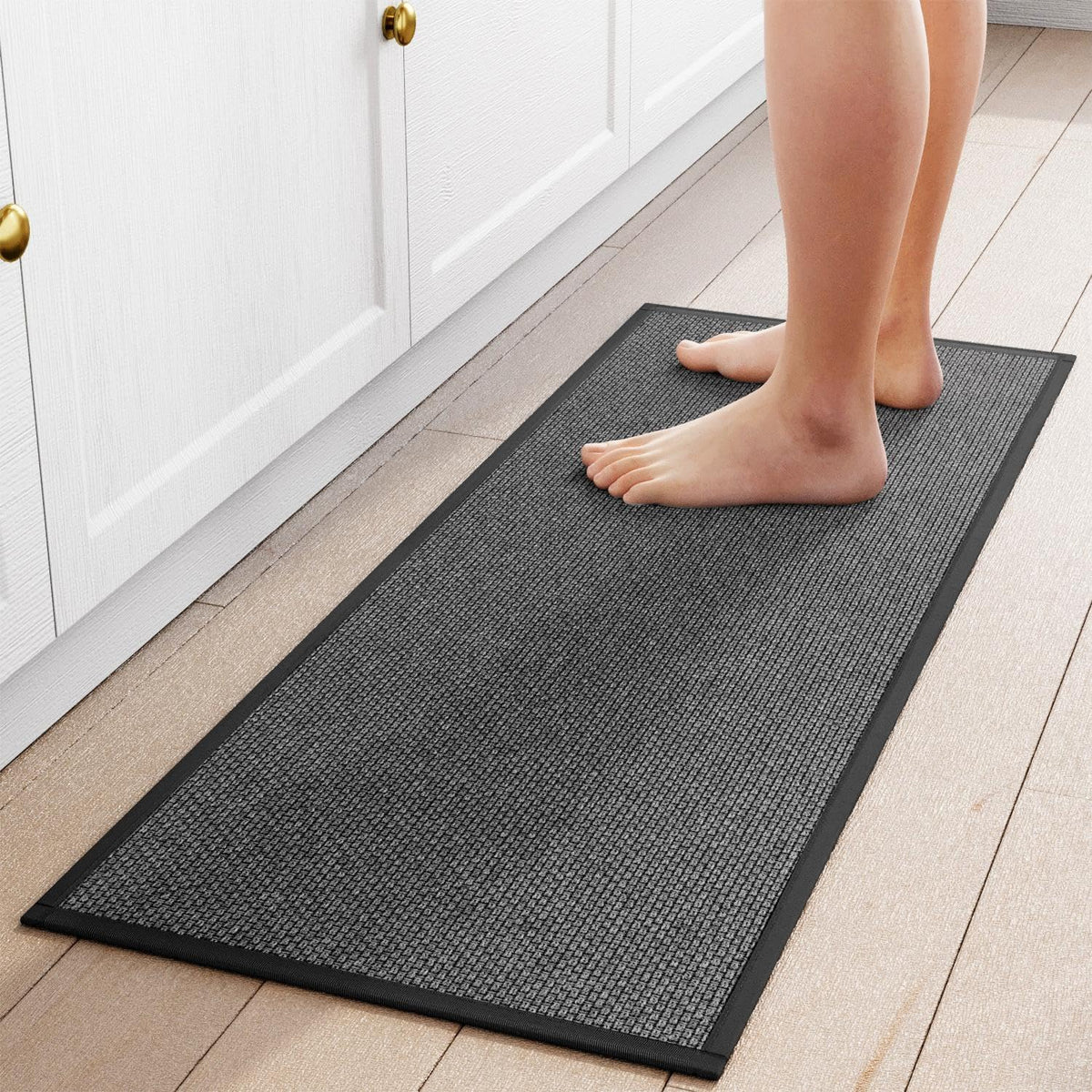 Kitchen Mat 1 PCS, Cushioned Non Slip Rugs for Kitchen Floor, Absorbent Runner Comfort Standing Mats Washable for Kitchen, Office, Home, 17.3"x47" (Black)