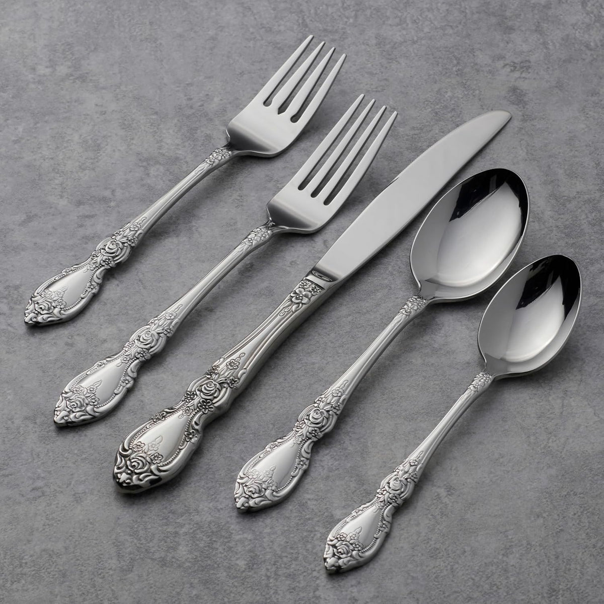 Oneida Wordsworth Flatware 45 pieces (Service for 8)