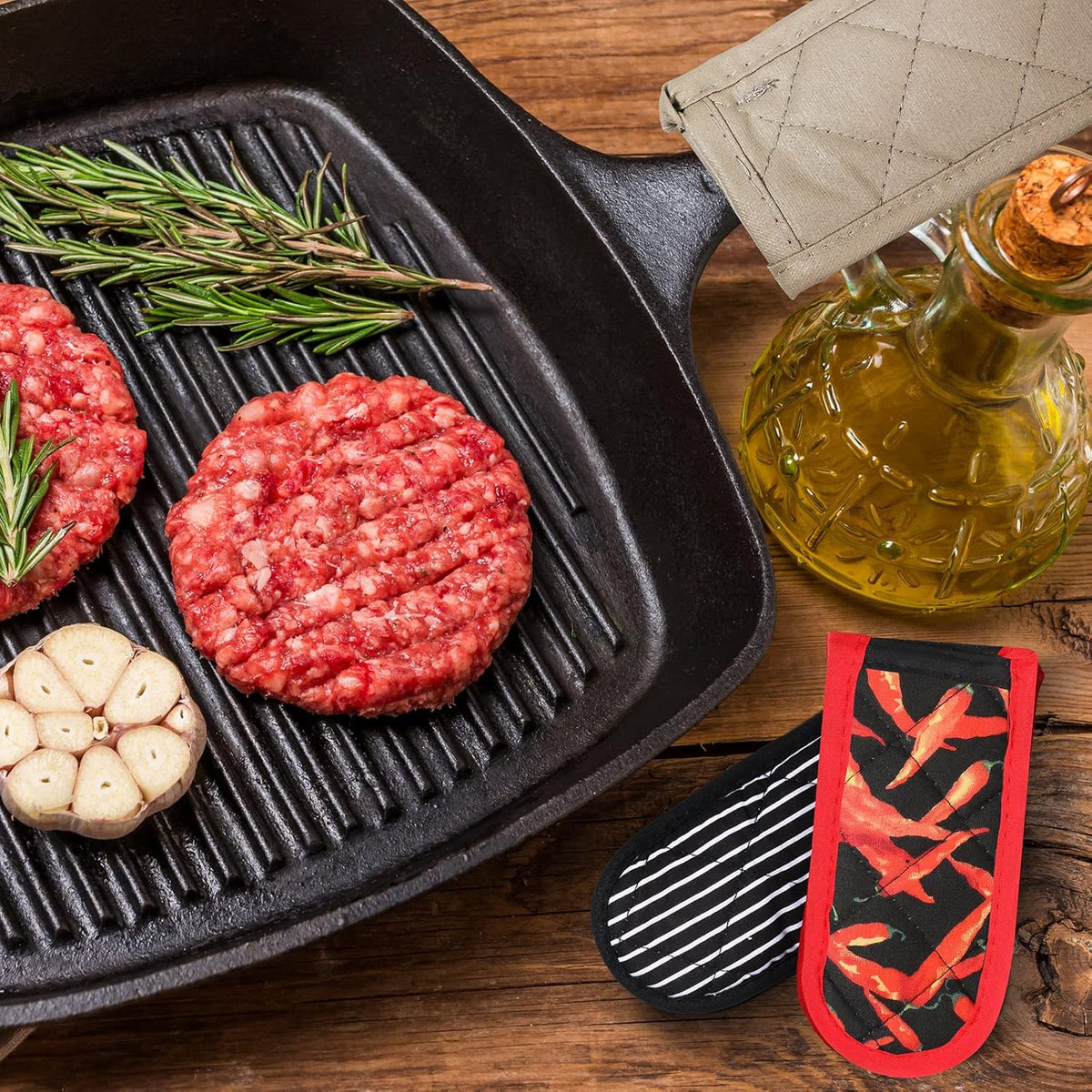 Geiserailie 8 Pieces Pan Handle Sleeve Heat Resistant Pot Sleeve Grip Non-Slip Skillet Pot Holder Machine Washable Cast Iron Handle Cover Cotton Assist Holder, 4 Styles, 3 x 6 Inch(Vivid Style)