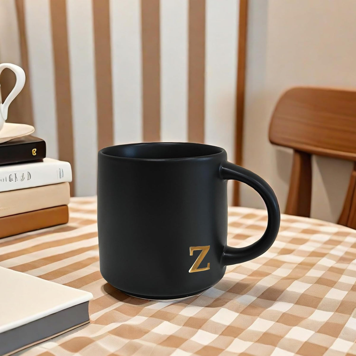 COLLECTIVE HOME - Black Monogram Ceramic Mugs, 15 oz Golden Initial Coffee Cups, Elegant Alphabet Tea Mugs, Personalized Halloween Mug with Gift Box, Perfect for Office and Home Décor (z)