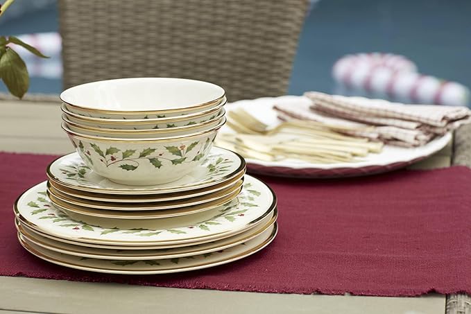 Lenox 893172 Holiday 12-Piece Plate and Bowl Set, Christmas Dinnerware, Hosting