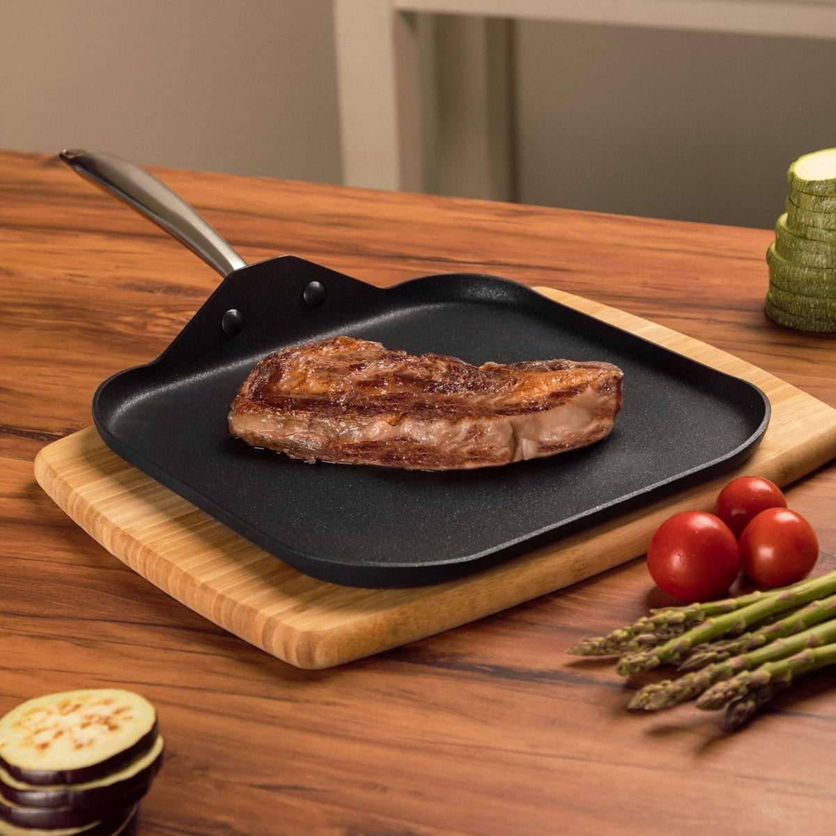Vasconia Urban 11" Square Nonstick Griddle Pan - Home and Commercial Kitchen Cookware, Dishwasher and Oven Safe Up to 475°F - Made in Mexico Aluminum Griddle Pan for Stove Top with Fast-Cooling Handle