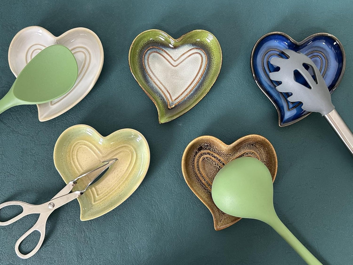 Ceramic Spoon Rest for Stove Top, Heart Cute Spoon Rest for Kitchen Counter, Cooking Spoon Holder for Kitchen Counter, Utensil Rest Spatula Rest Ladle Holder Tong Rest (Retro Grass Green)