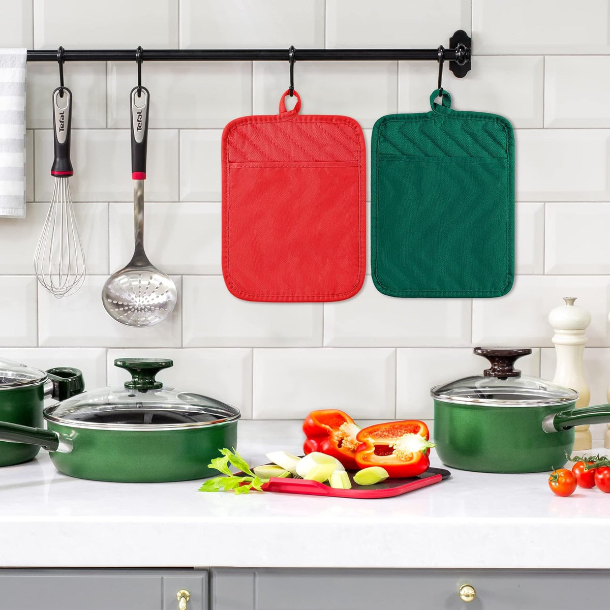GROBRO7 5Pack Pot Holders for Kitchen Heat Resistant Cotton Potholder Multipurpose Hot Pads Machine Washable Oven Mitts with Pocket Potholders for Baking and Cooking 8.9 x 6.9 in Red Green