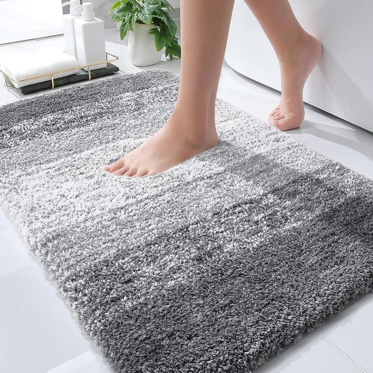 OLANLY Bathroom Rugs Mat 34x21, Extra Soft Absorbent Microfiber Bath Rugs, Rubber Backing, Quick Dry, Machine Washable Bath Mats for Bathroom Floor, Tub and Shower, Home Decor Accessories, Grey