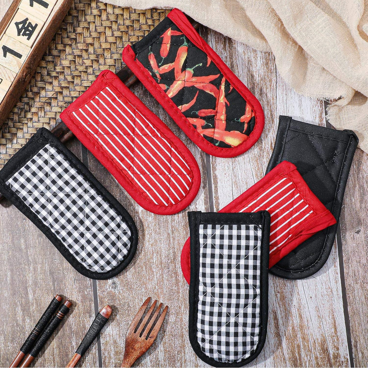 Geiserailie 8 Pieces Pan Handle Sleeve Heat Resistant Pot Sleeve Grip Non-Slip Skillet Pot Holder Machine Washable Cast Iron Handle Cover Cotton Assist Holder, 4 Styles, 3 x 6 Inch(Elegant Style)