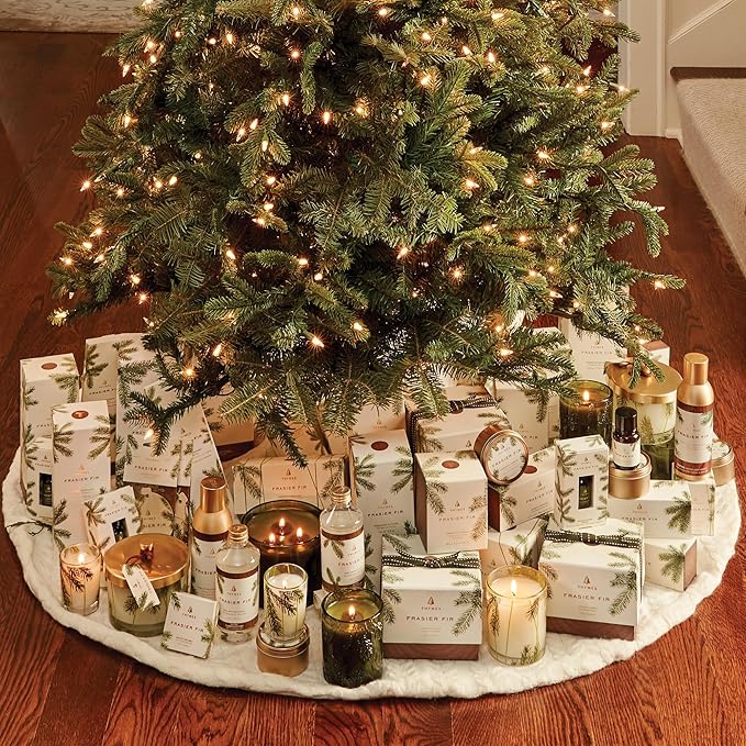 Thymes Frasier Fir Reed Diffuser Set – Includes Reeds, Fragrance Oil, and Frosted Glass Bottle – Fragrance Oil Diffuser – Room Fresheners – Luxury Home Decor – Green & Clear (Pine Needle, 7.75 fl oz)