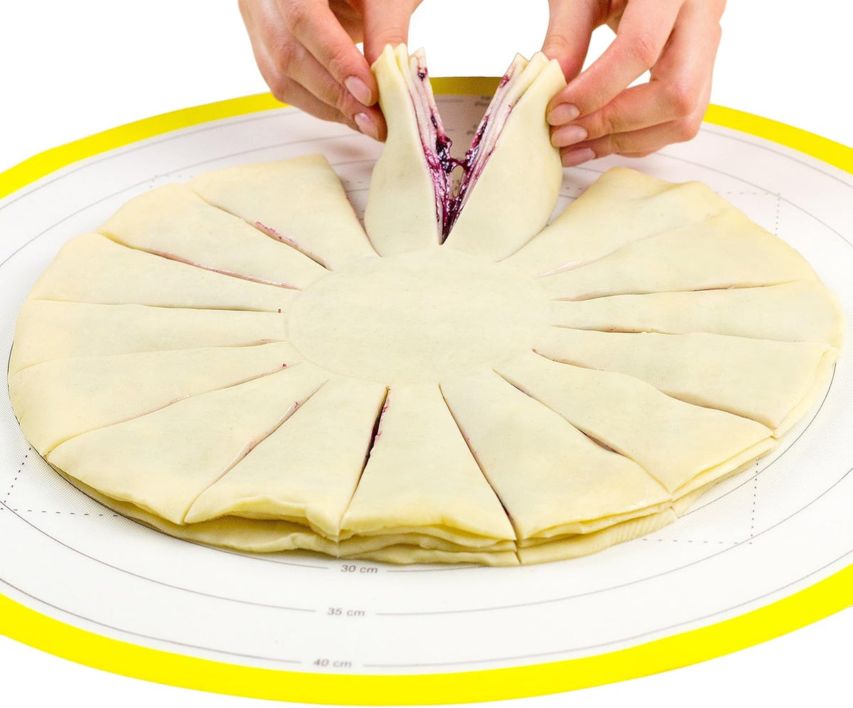 17.75 Inch Round Silicone Pastry Mat | Non Stick BPA-Free | Metric & Imperial Guides | Oven Microwave Freezer Dishwasher Safe - 450 °F to -40 °F
